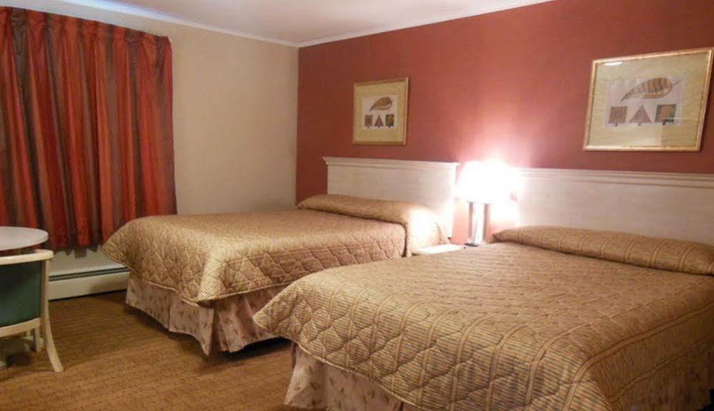 Wilbraham Inn Ludlow Extérieur photo