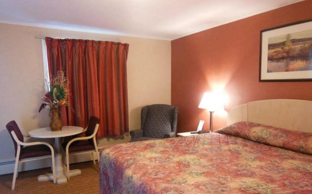 Wilbraham Inn Ludlow Extérieur photo
