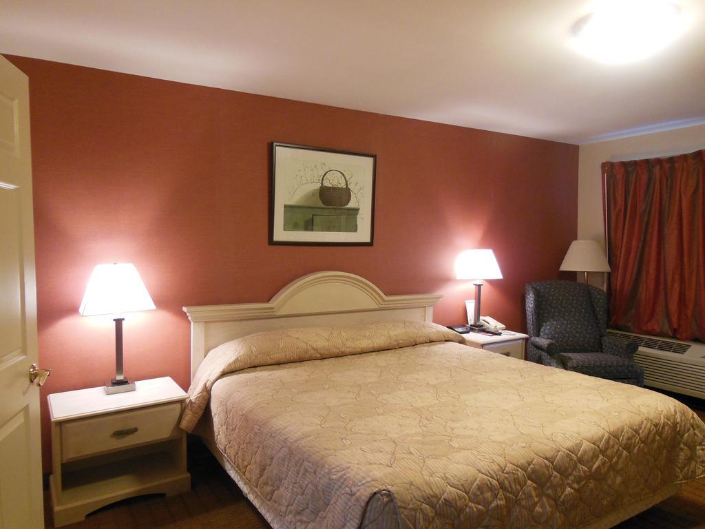 Wilbraham Inn Ludlow Extérieur photo