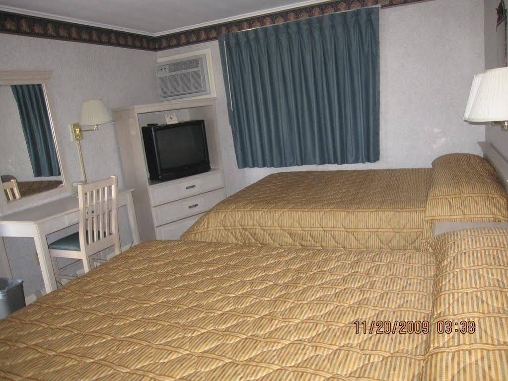 Wilbraham Inn Ludlow Extérieur photo